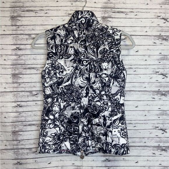 Lilly Pulitzer Elyn Puffer Vest With a Twist - Picture 2 of 9